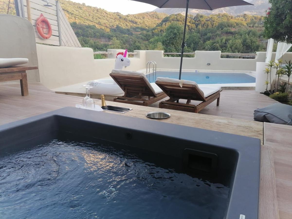 Verekinthos Villas - Pool, Hot Tub, Bbq, Kids Playground, Stunning Mountain Views Yerolákkos Exterior foto