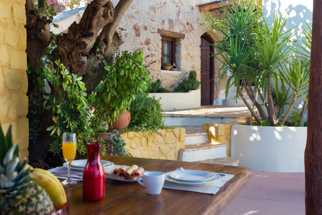 Verekinthos Villas - Pool, Hot Tub, Bbq, Kids Playground, Stunning Mountain Views Yerolákkos Exterior foto