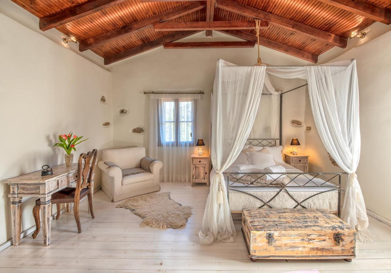Verekinthos Villas - Pool, Hot Tub, Bbq, Kids Playground, Stunning Mountain Views Yerolákkos Exterior foto